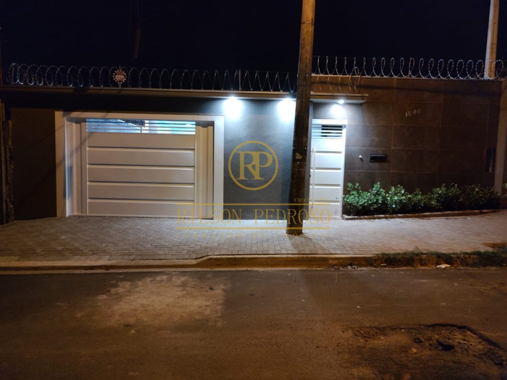 RESIDENCIA A VENDA