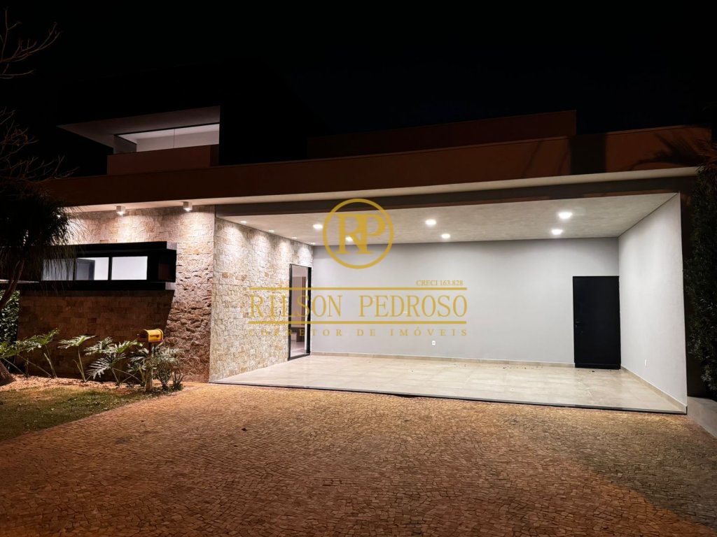Casa À venda