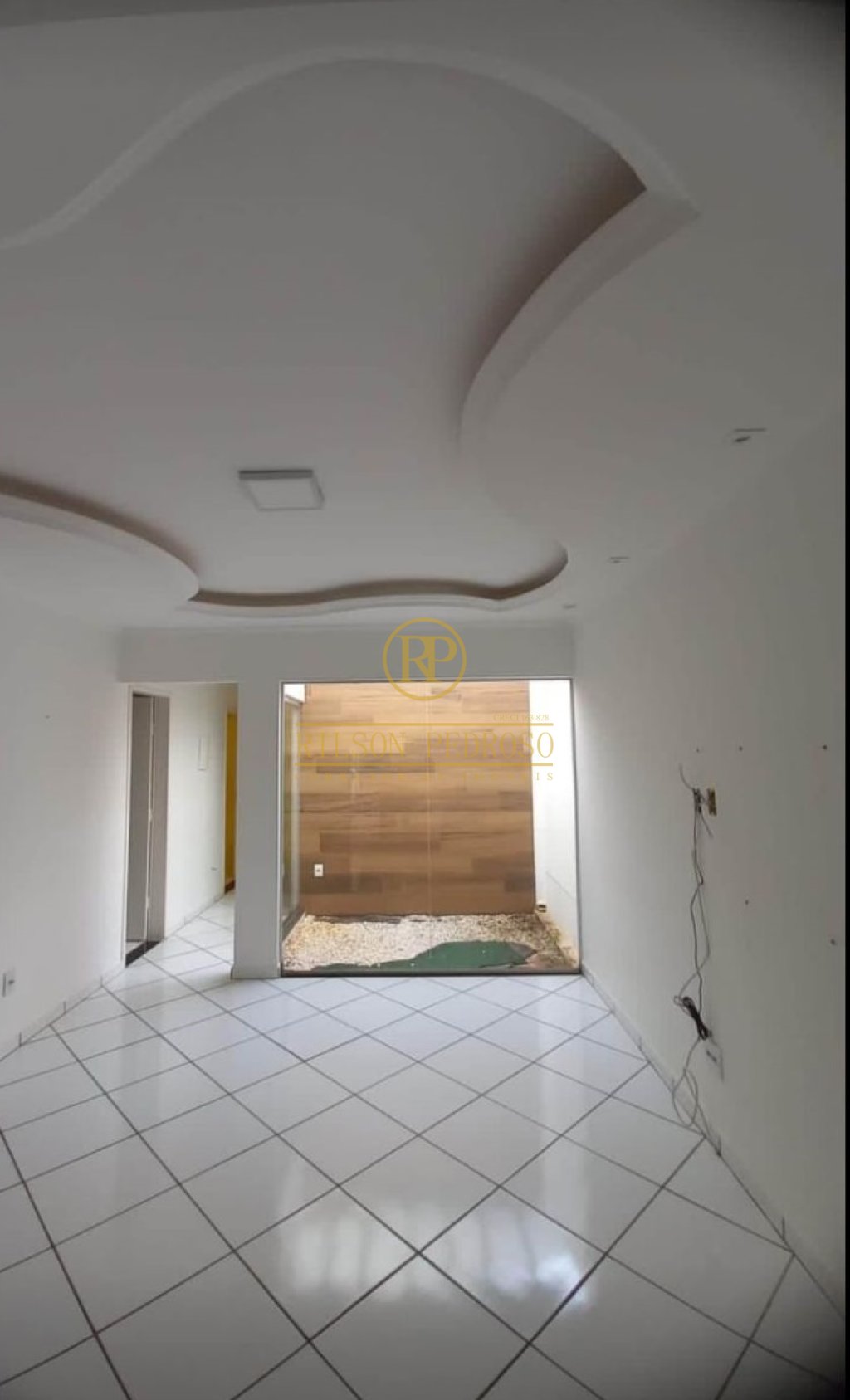 CASA NO JARDIM SOLANGE